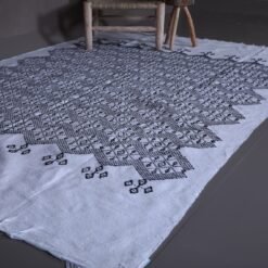 vintage Moroccan kilim rug – 6.2 x 9.1 feet – handmade Berber rug in white and black