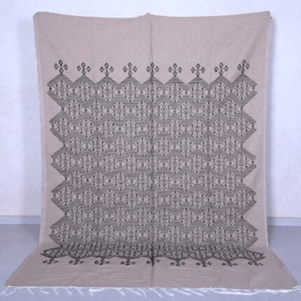 Moroccan blanket – 6.2 x 9 feet – handwoven kilim in beige and black – handmade kilim rug or throw