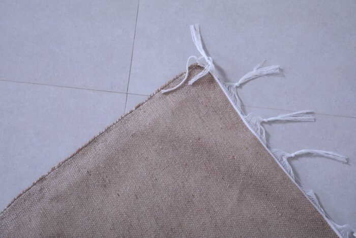 Handwoven Moroccan Cotton Throw – Beige & Black Kilim Rug - Image 7
