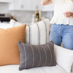 Handwoven Verno Lumbar Pillows - Image 6