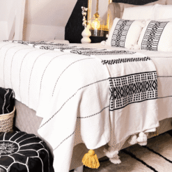 Handwoven Moroccan Blanket – Embroidered Boho Throw - Image 4