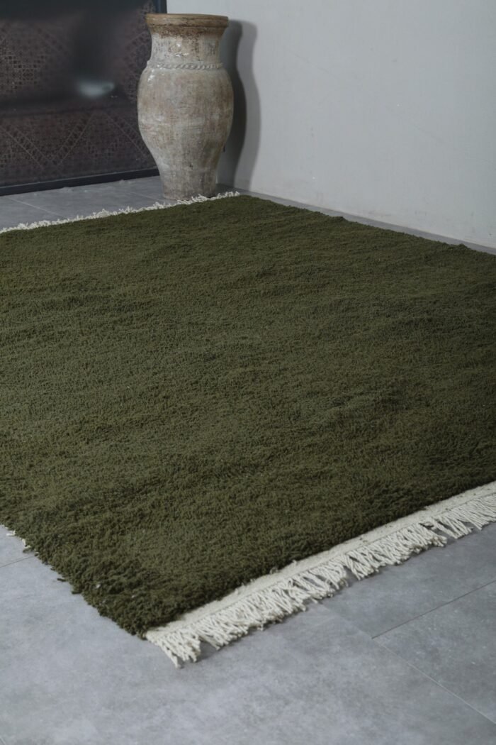 Moroccan Dark Green Rug showing the handwoven wool fibers, thick Beni Ourain texture, and high-quality Moroccan craftsmanship from local Berber women.